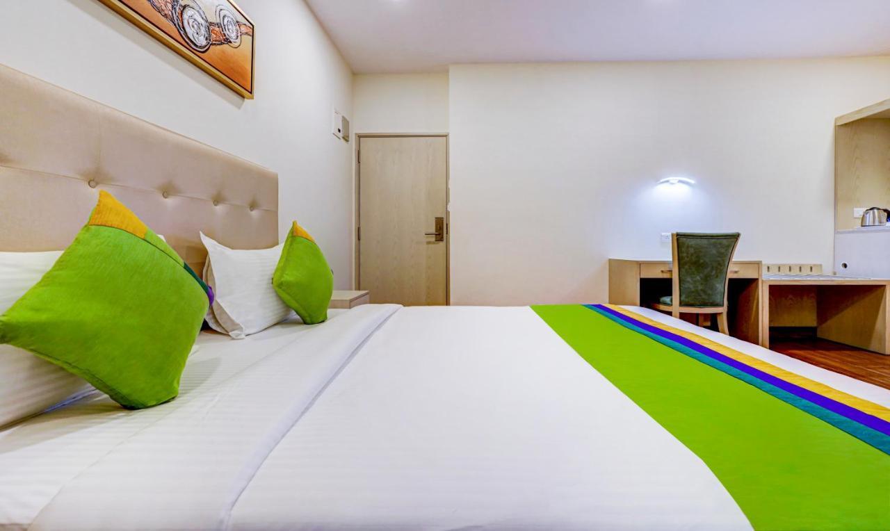 Treebo Galaxy Suites Mathikere 班加罗尔 外观 照片
