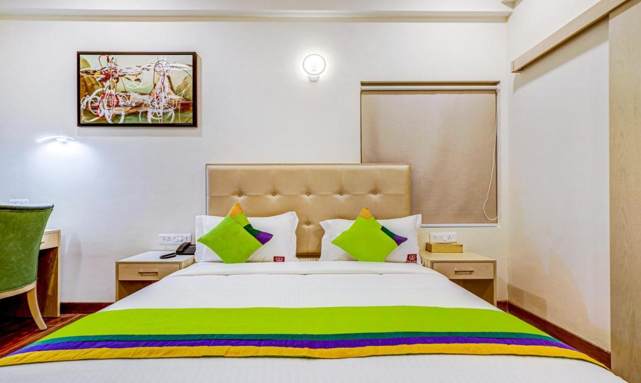 Treebo Galaxy Suites Mathikere 班加罗尔 外观 照片