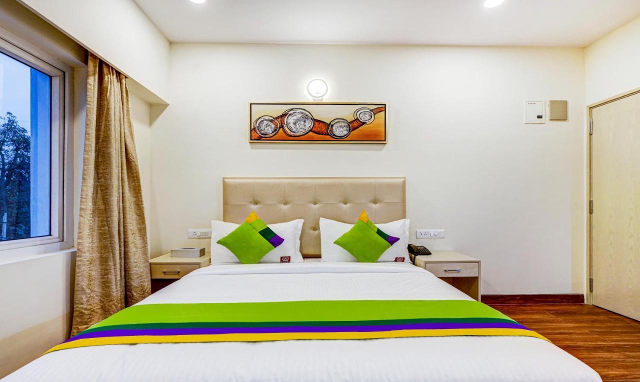 Treebo Galaxy Suites Mathikere 班加罗尔 外观 照片