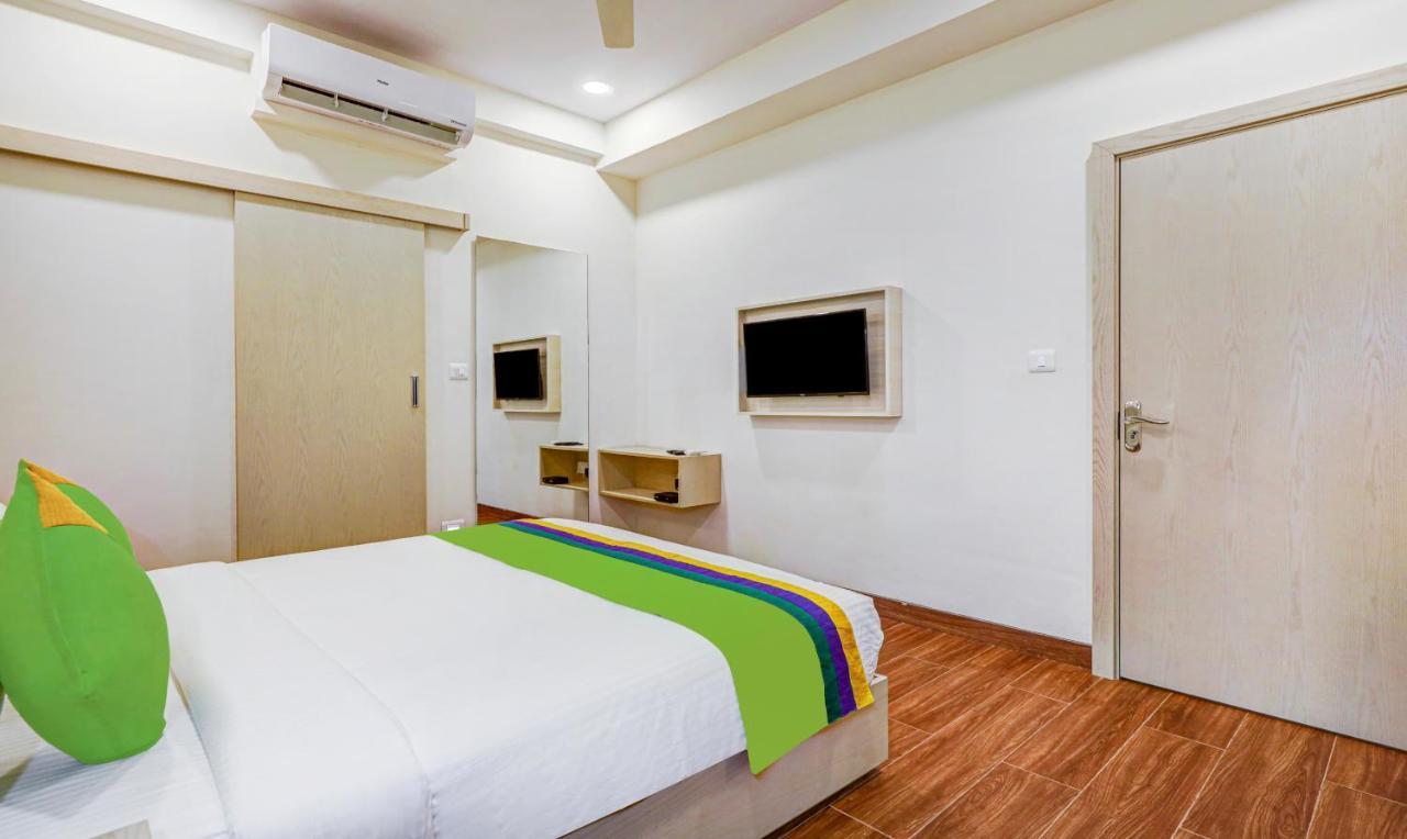 Treebo Galaxy Suites Mathikere 班加罗尔 外观 照片
