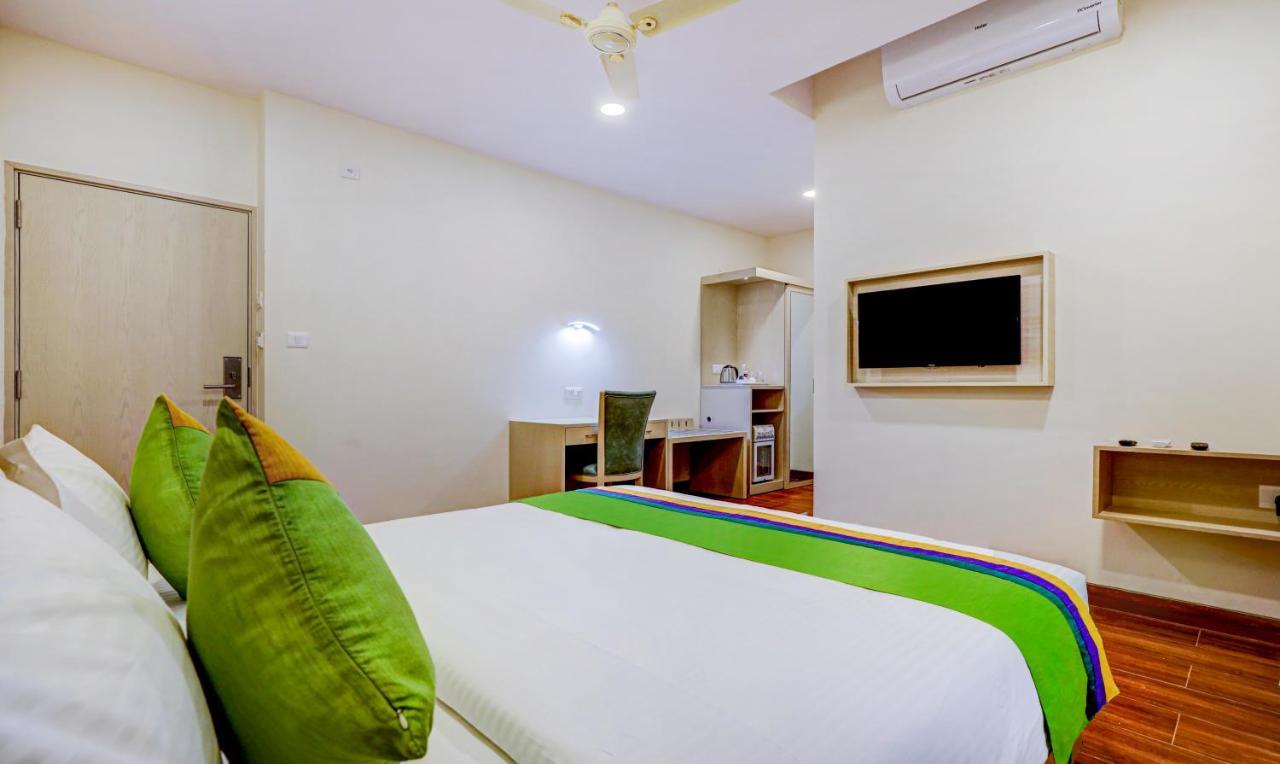 Treebo Galaxy Suites Mathikere 班加罗尔 外观 照片